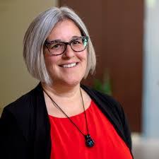 Elizabeth Kizer's Instagram, Twitter & Facebook