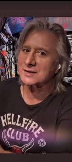 🌞 Good morning everyone... Have a blessed music filled day ☕🌅 Tap pic