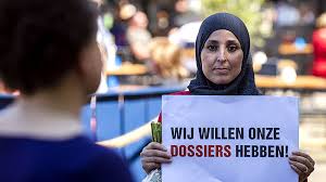 Cda kamerlid pieter omtzigt vindt dat de informatievoorziening vanuit het kabinet aanzienlijk beter moet. Omtzigt Wil Dossiers Toeslagenaffaire Weghalen Bij Belastingdienst Alles Wat Er Nog Wel Is Naar Nationaal Archief En Verbod Op Vernietigen Eenvandaag