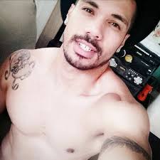 Jonathan Vicente's Instagram, Twitter & Facebook