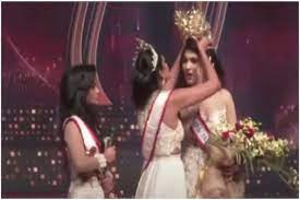 Sri lanka beauty pageant on sunday, when a former title holder took the crown off the winner's head and falsely claimed she was a divorcee and therefore ineligible to take. Nqa4ervjacnudm
