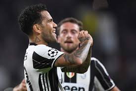 وأشارت إلى ألفيس يريد الرحيل بسبب النتائج السيئة لفريقه الذي تعادل آخر مباريات، بالإضافة إلى تعرضه لانتقادات الجماهير، بسبب سلوكه خارج الملعب. Ø²ÙˆØ§Ø¬ Ø¯Ø§Ù†ÙŠ Ø£Ù„ÙÙŠØ´ ÙÙŠ Ø­ÙÙ„ Ø³Ø±ÙŠ Ø§Ù„Ù…ØµØ±ÙŠ Ø§Ù„ÙŠÙˆÙ…