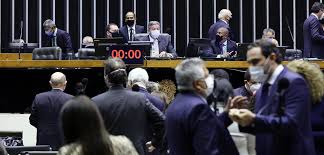 Placar da votação da pec do voto impresso na câmara dos deputados imagem: Plenario Da Camara Inicia Sessao Para Votar Pec Do Voto Impresso Brasil 247