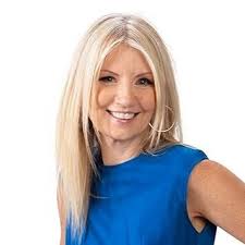 The Intuitive Entrepreneur: Deeper Connections for Soul-Driven Success:  DeCelle, Deb: 9781961493667: Amazon.com: Books