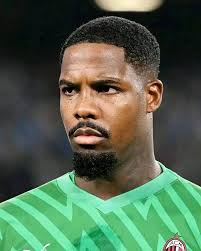 How will I explain to my future children that the only African here is the  white man? 😁 (Rüdiger M. Sarr, Kante and Ziyech)