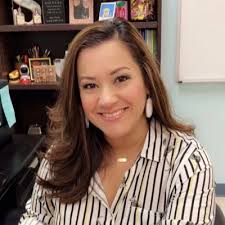 Mindy Pena (@MPena220)