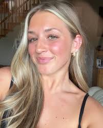 caroline<33 (@_carolinesentell1_) • Instagram photos and videos