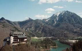 Derzeit ist schloss klaus in folgenden ländern engagiert: Schloss Klaus Home Facebook