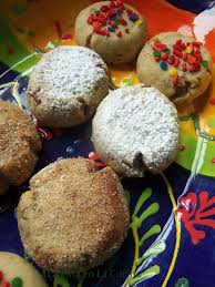Make christmas dinner a fiesta with delicious mexican christmas dinner recipes! Polvorones Con Anis Y Canela Mexican Wedding Cookies La Pina En La Cocina