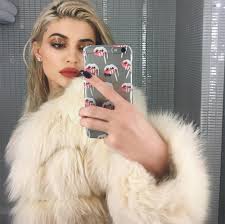 Requested my favorite kylie's selfie. Kylie Jenner S Mirror Selfies And What They Mean