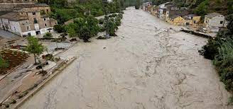 Volg ons ook op facebook, twitter en instagram. Overstromingen In Spanje Door Noodweer