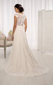 Cap Sleeve Wedding Dress By Essense Of Australia Wedding Dress Cap Sleeves Essense Of Australia Wedding Dresses Wedding Dresses Satin