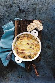 Tartiflette Aux Perles Reblochon Et Lardons A Vos Assiettes Recettes De Cuisine Illustrees Tartiflette Recette Tartiflette Endives