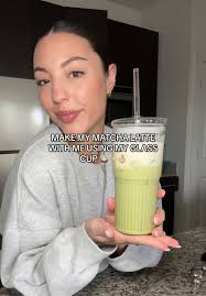 Estilo y sabor: Receta de latte de matcha en vaso