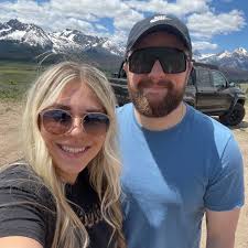 Who can officiate a wedding in Stanley, ID