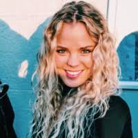 3900+ "Bellâ" profiles