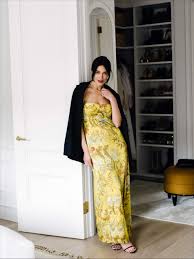 Interior Designer Athena Calderone Shares Her Wfh Style Secrets In 2020 Style Fashion Formal Dresses Long
