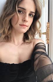 Emma watson in oscar de la renta at the la premiere for beauty & the beast on march 2, 2017. 40 Sexy And Hot Emma Watson Pictures Bikini Ass Boobs Sharenatorsharenator
