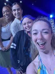 Tara Goins's Instagram, Twitter & Facebook