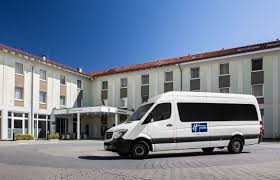 The city centre is half an hour away from this hotel, and the airport is located just 5 km from here. Holiday Inn Express Munich Airport Oberding Great Prices At Hotel Info