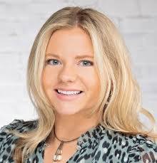 Jami Hernandez's Instagram, Twitter & Facebook