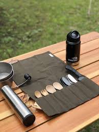 こんな商品いいですよね camp中にかさばるカトラリー類 大人数になればなおさら そんな時このoutdoorshop decemberのカトラリーケースでクルッとひとまとめに そのままテーブルの上においても画になる商品です カトラリーケース キャンプ 100均 キャンプ用品 収納