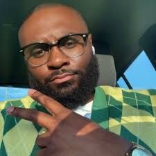 Eric Jerome Blickey (@tlvnne)