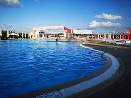 30 ron este pretul de intrare pentru a va bucura de ultimele zile cu soare!!va asteptam!!! Aqua Park BraÈov Din Brasov Planiada