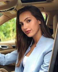 Nicole Karam's Instagram, Twitter & Facebook