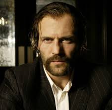Jason statham makes up for the lack of hair on his head with all that burl on his chest. How Jason Statham Looks With Hair Just When I Thought He Can T Get Any Hotter Jason Statham Statham Jason