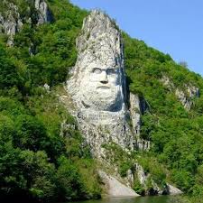 جمهوريّة رومانيا، هي إحدى الدول الأوروبية وهي جزء من دول البلقان، تقع في الجهة الشرقية من قارة أوروبا، وتمتدّ بين خطي طول عشرين وثلاثين شرق خط جرينتش، وبين دائرتي عرض ثلاثة وأربعين وتسعة وأربعين شمال خط. The Tourism In Romania Ø§ÙØ³ÙØ§Ø­Ø© ÙÙ Ø±ÙÙØ§ÙÙØ§ Posts Facebook