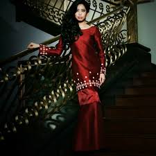 Tunku tun aminah maimunah iskandariah was born on 8 april 1986 as the second child and only daughter of the current sultan ibrahim ismail of johor and his wife permaisuri (queen consort). Tunku Tun Aminah By Jovian Mandagie Muslimah Fashion On Carousell