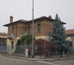 Villa allasta in Via Corridoni, 38, San Colombano al Lambro — idealista,  N.1 in Italia
