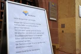 Picture alliance / svensimon | frank bis ostern. Wertheim De Mit Geduld Und Disziplin In Die Lockdown Verlangerung