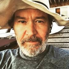 Timothy Hutton (@timhutton)