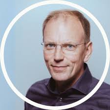 There are papers reporting positive outcome of Generative AI adoption in  businesses, and papers reporting negative outcome. Also, there are  different ways of reading the same results. In this paper…