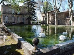 Chateau De Sauvan Des Airs De Petit Trianon Chateau Chateau France Paysage France
