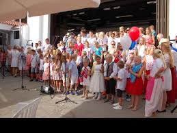 Mai er jeg så gla' i, moro jeg har fra morgen til kveld! 17 Mai Er Vi Sa Glad I Den Norske Skole Gran Canaria