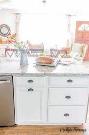 How to create a white kitchen? How To Choose Kitchen Cabinet Hardware New Guide