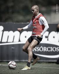 His youth career started in 2001 with uniao barbarense. Diego Tardelli Facebook