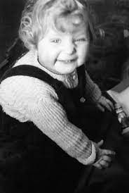 Angela dorothea merkel (født 17. Kindheit Und Jugend Verbringt Angela Dorothea Kasner So Ihr Madchenname In Der Ddr Sie Kommt Zwar In Hamburg Zur Welt Am 17 Juli 1954 Die Eltern Ziehen Jedoch Schon Bald Nach Brandenburg