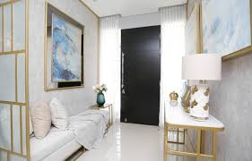 Ruang tamu selain sebagai tempat menjamu tamu juga beberapa rumah gunakan sebagai ruang keluarga, atau bagi rumah dengan ukuran sangat mungil juga berfungsis ebagai ruang makan. Desain Rumah Keluarga Milenial Pakai Foyer Tanpa Ruang Tamu