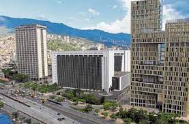 La presencia policial en los vagones del metro de medellín ha llamado la atención de los usuarios, sin embargo, desde la alcaldía de medellín explicaron que hace parte de una estrategia para disminuir. 20 Precandidatos Desean La Alcaldia De Medellin Medellin Caracol Radio