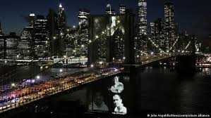 Eeuu supera los 400 000 muertos por covid 19 y el mundo clama por vacunas eeuu supera los 400 000 muertos por covid. Nueva York Honra A Sus 30 000 Muertos Por La Pandemia Coronavirus Dw 15 03 2021