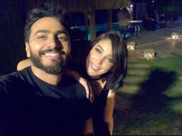 وشاركت بوسيل متابعيها بصورة تجمعهما. Ø¨Ø³Ù…Ø© Ø¨ÙˆØ³ÙŠÙ„ ØªØ«ÙŠØ± Ø§Ù„Ø¬Ø¯Ù„ Ø¨Ø±Ø³Ø§Ù„ØªÙ‡Ø§ Ø¹Ù† Ø§Ù„ØºÙŠØ±Ø© ÙˆØªØ¹Ù…Ø¯Ù‡Ø§ Ø¥ØºÙ„Ø§Ù‚ Ø®Ø§ØµÙŠØ© Ø§Ù„ØªØ¹Ù„ÙŠÙ‚Ø§Øª Ø´Ø¹Ù„Ø© Com