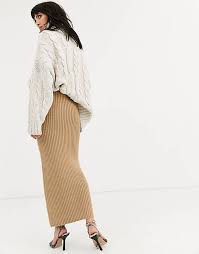 Taille élastiquée sous tunnel et cordon de serrage terminé par 2 embouts fantaisie métalliques. Topshop Jupe Mi Longue En Maille Cotelee Fauve Asos