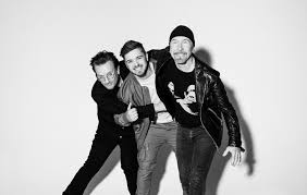 Martin garrix « back to artists. Listen To U2 S Bono And The Edge Team Up With Martin Garrix For Euro 2020 Song We Are The People Idea Huntr