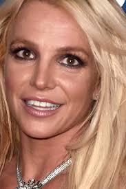 Britney Spears father agrees to step down as her conservator