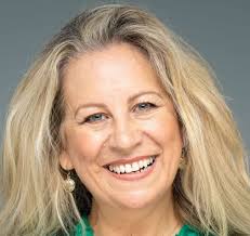 Donna Grey's Instagram, Twitter & Facebook