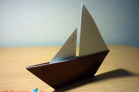 Lipat salah satu ujung kertas sesuai garis putus putus pada gambar. Cara Membuat Perahu Layar Kertas Origami Perahu Kertas Origami Perahu Layar Pemandangan